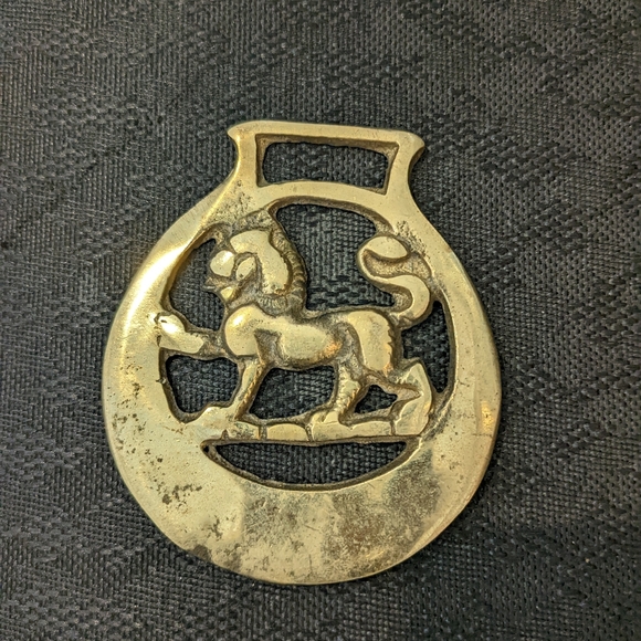 Vintage Brass Horse Medallions - Picture 6 of 6